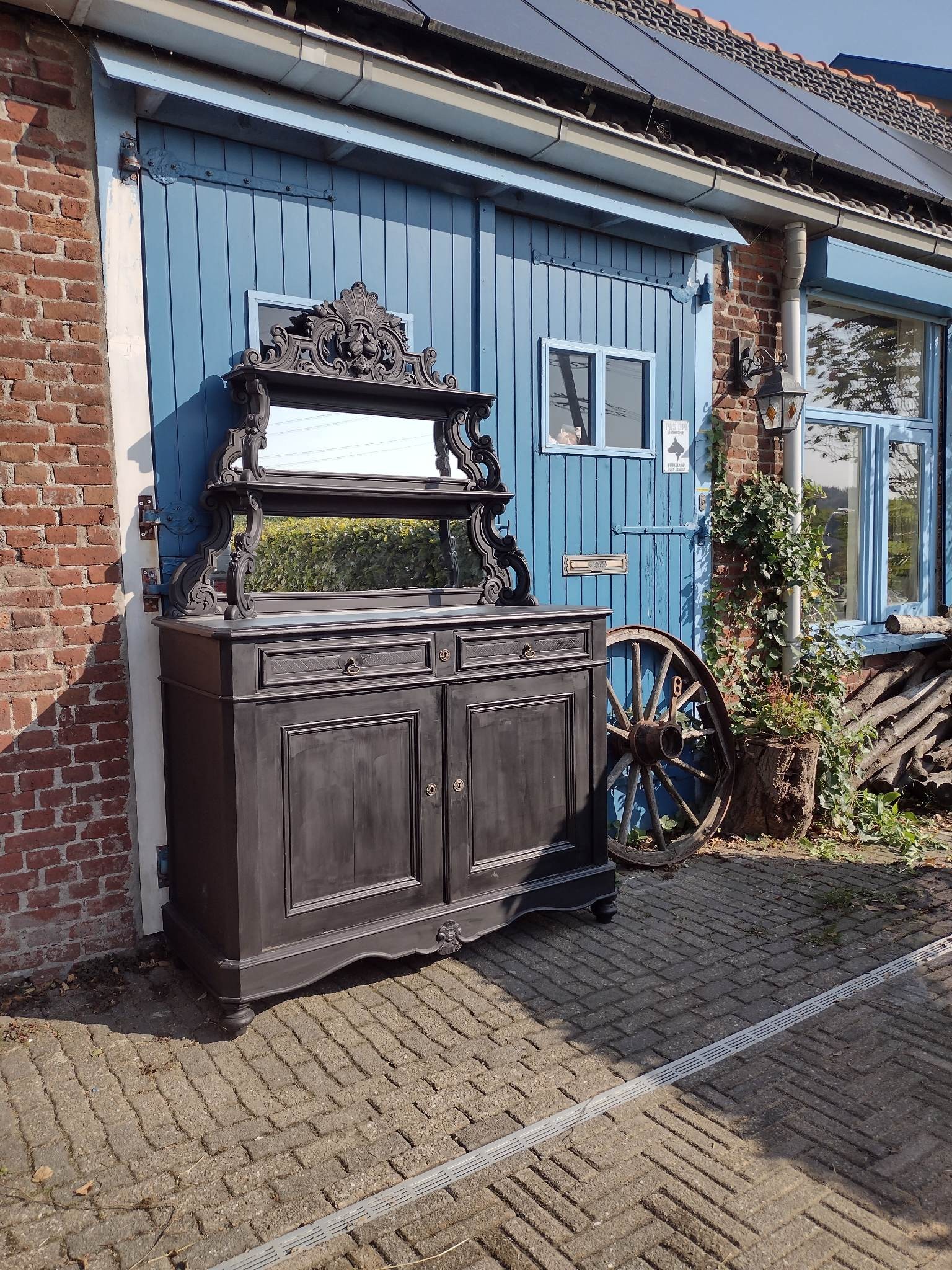 *Nog te restylen* Brocante buffetkast