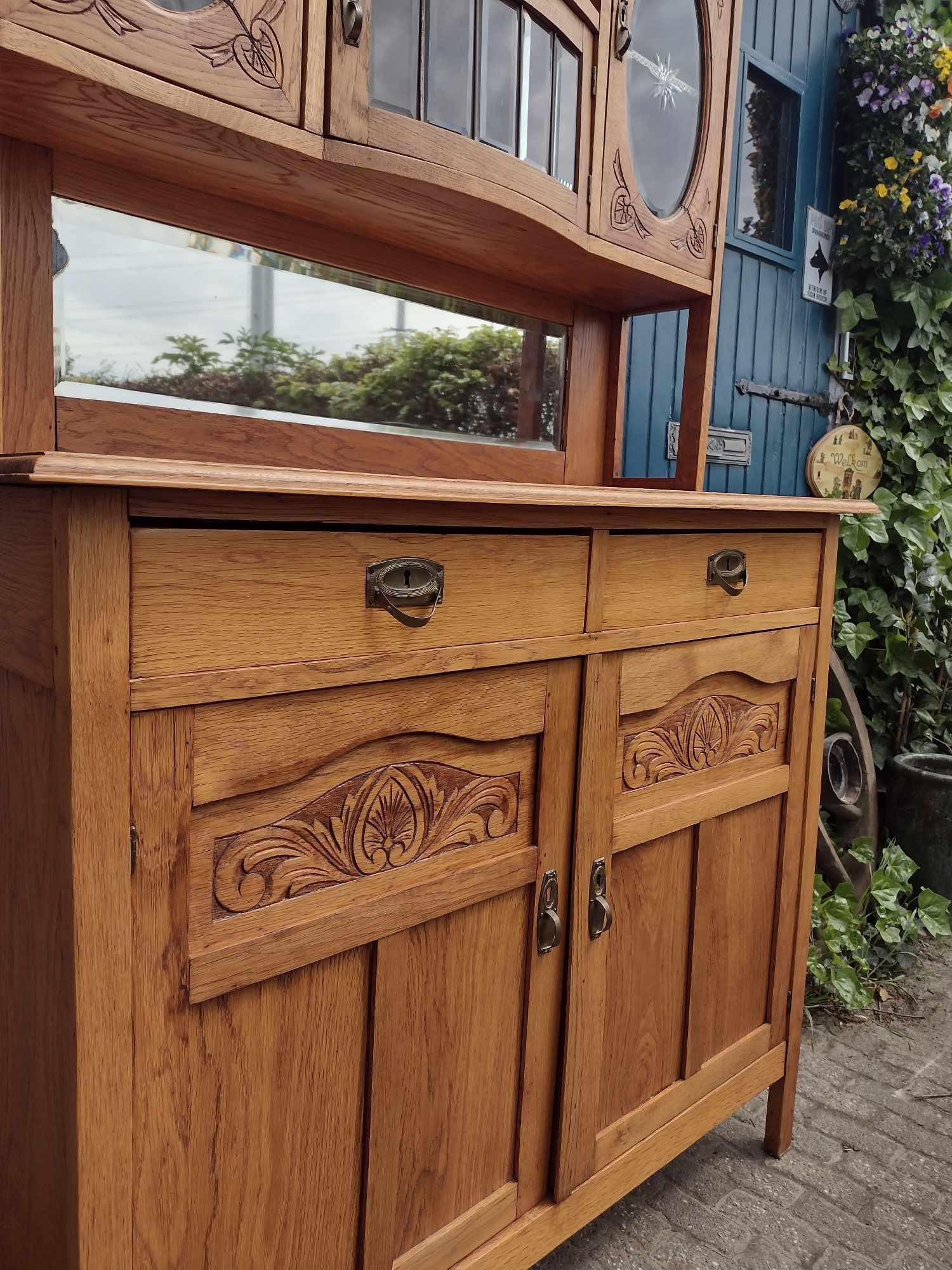 *Nog te restylen* Brocante buffetkast