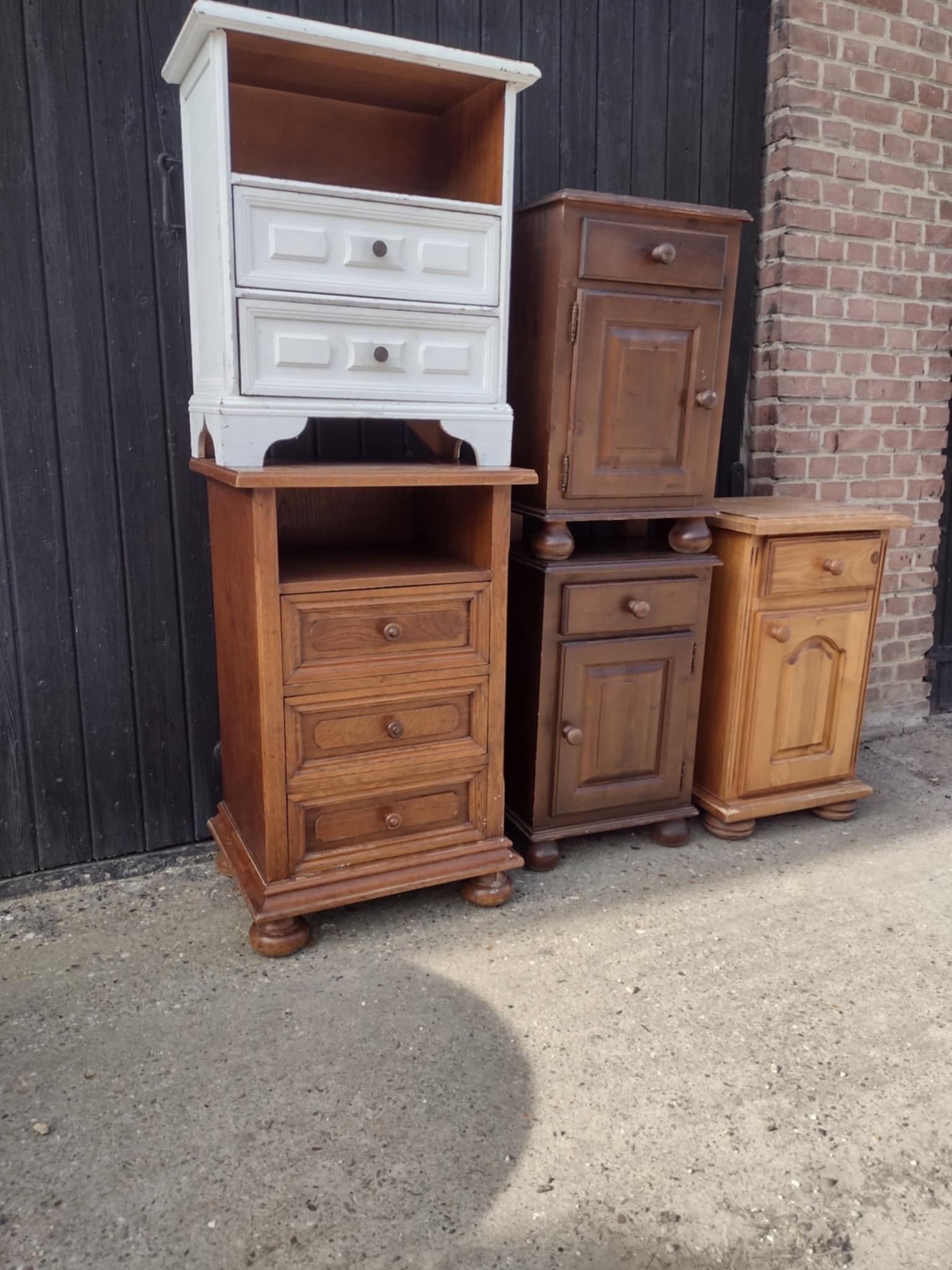 *Nog te restylen* kleine (nacht) kastjes