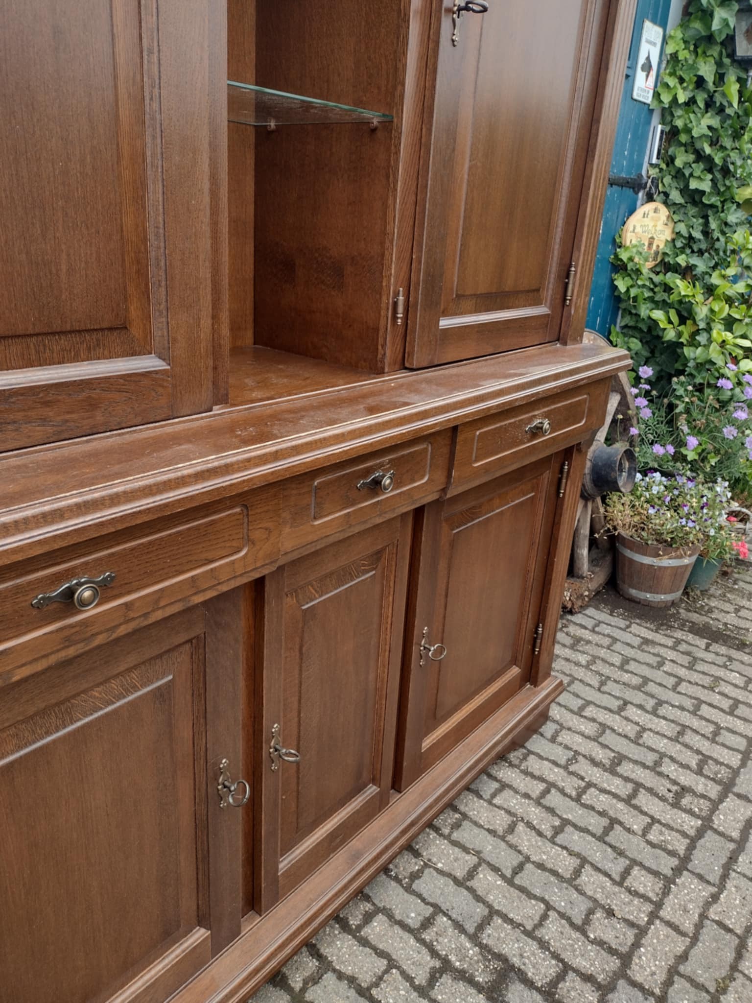 *Nog te restylen* buffetkast massief