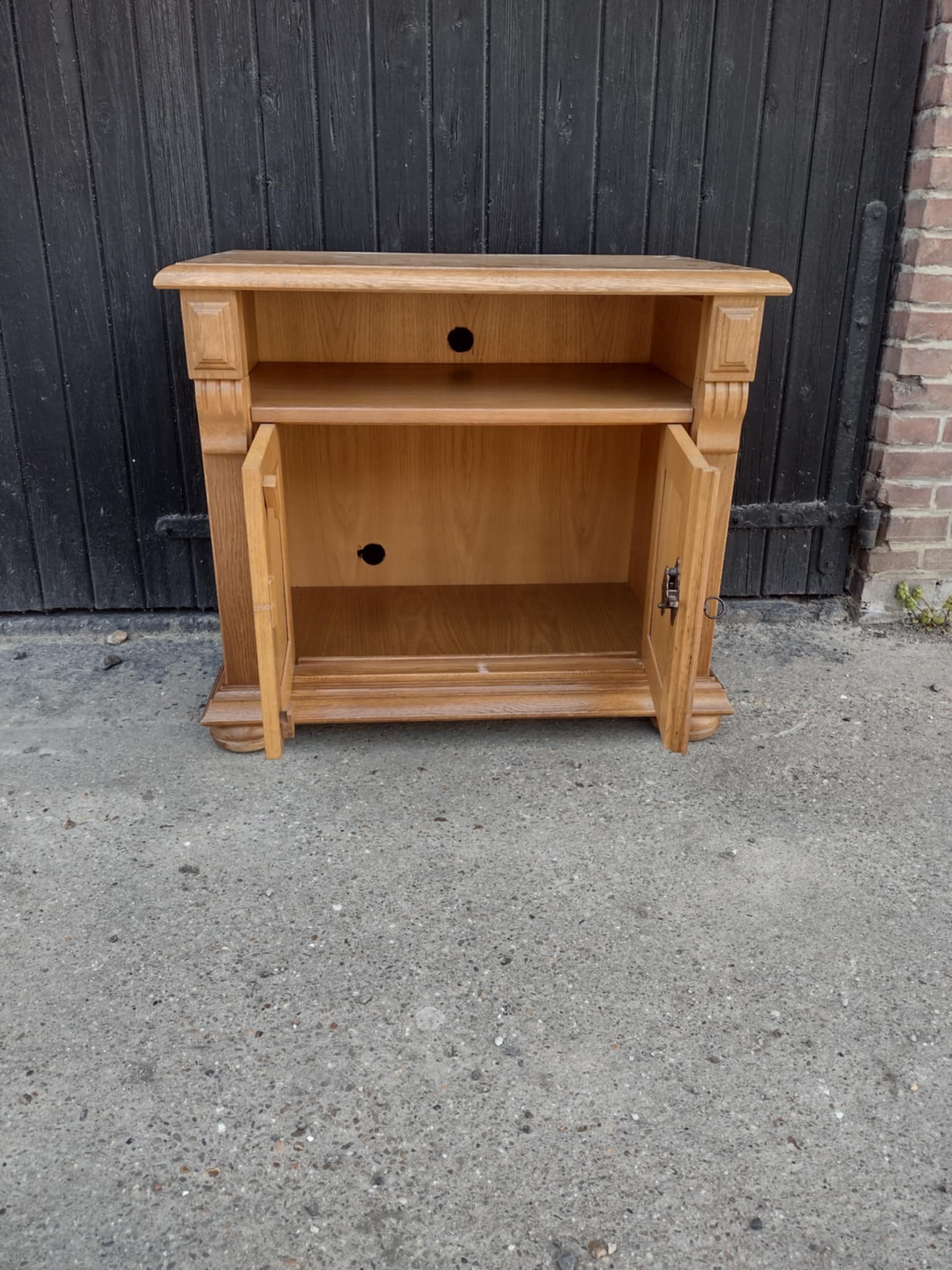 *Nog te restylen* audiomeubel/tv meubel eiken