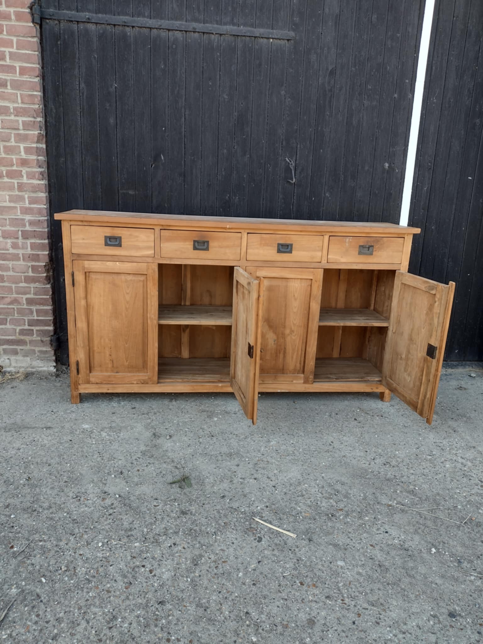 *Nog te restylen* Teakwood dressoir