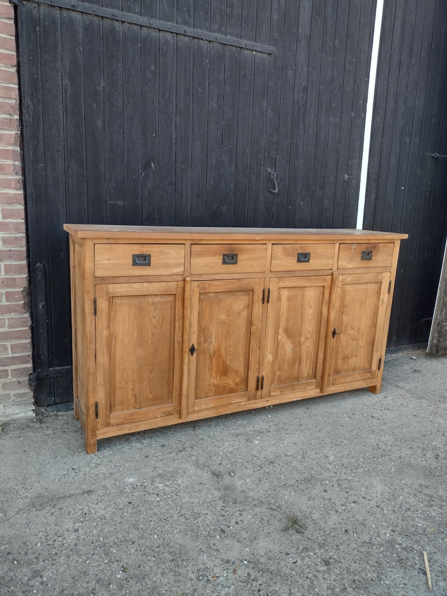 *Nog te restylen* Teakwood dressoir
