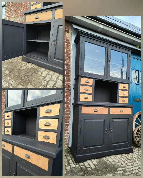 Stoere buffetkast teakhout mat zwart gezandstraald