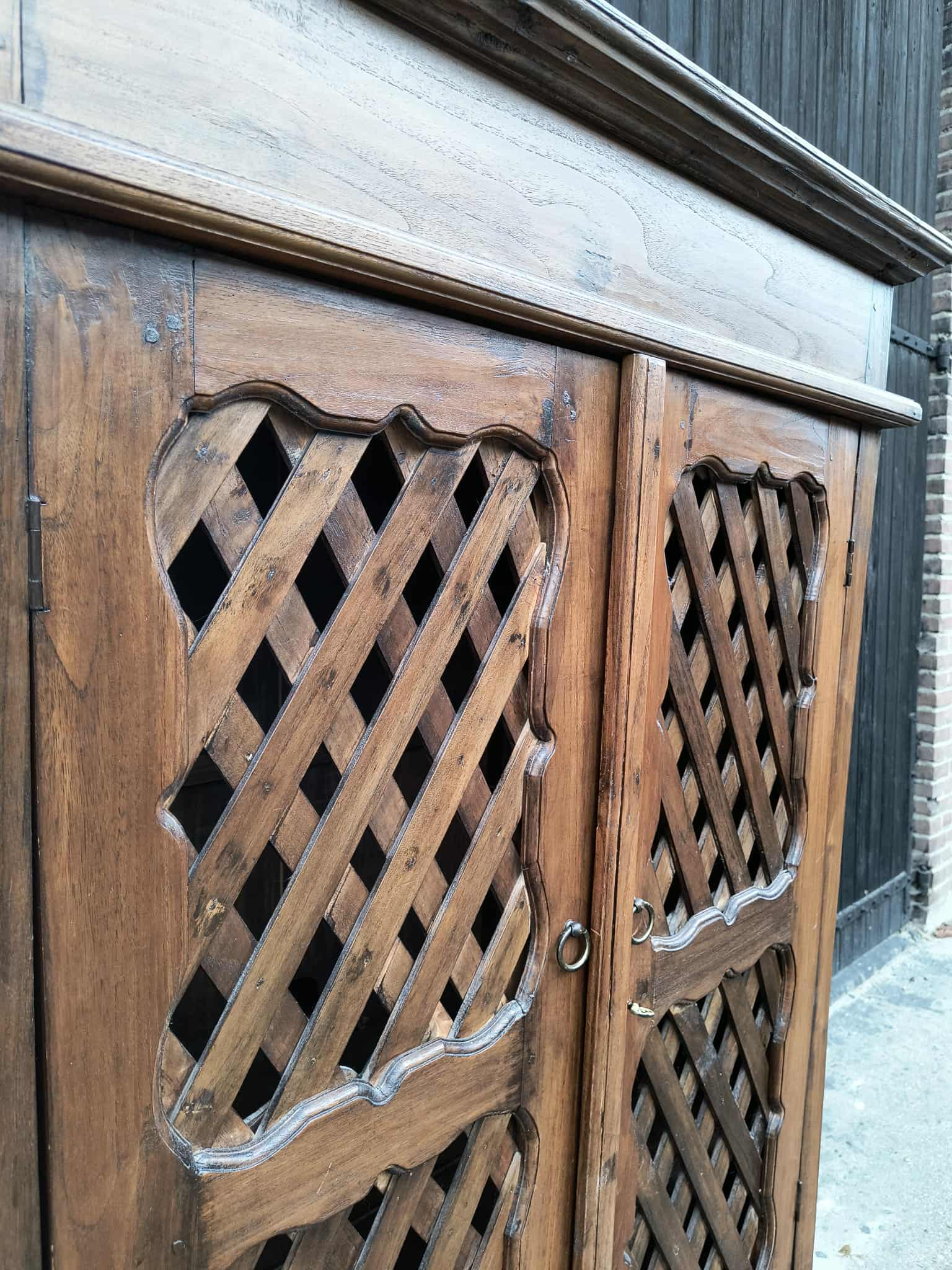 Gevlochten teakhouten kast met geheim vak - Image 4