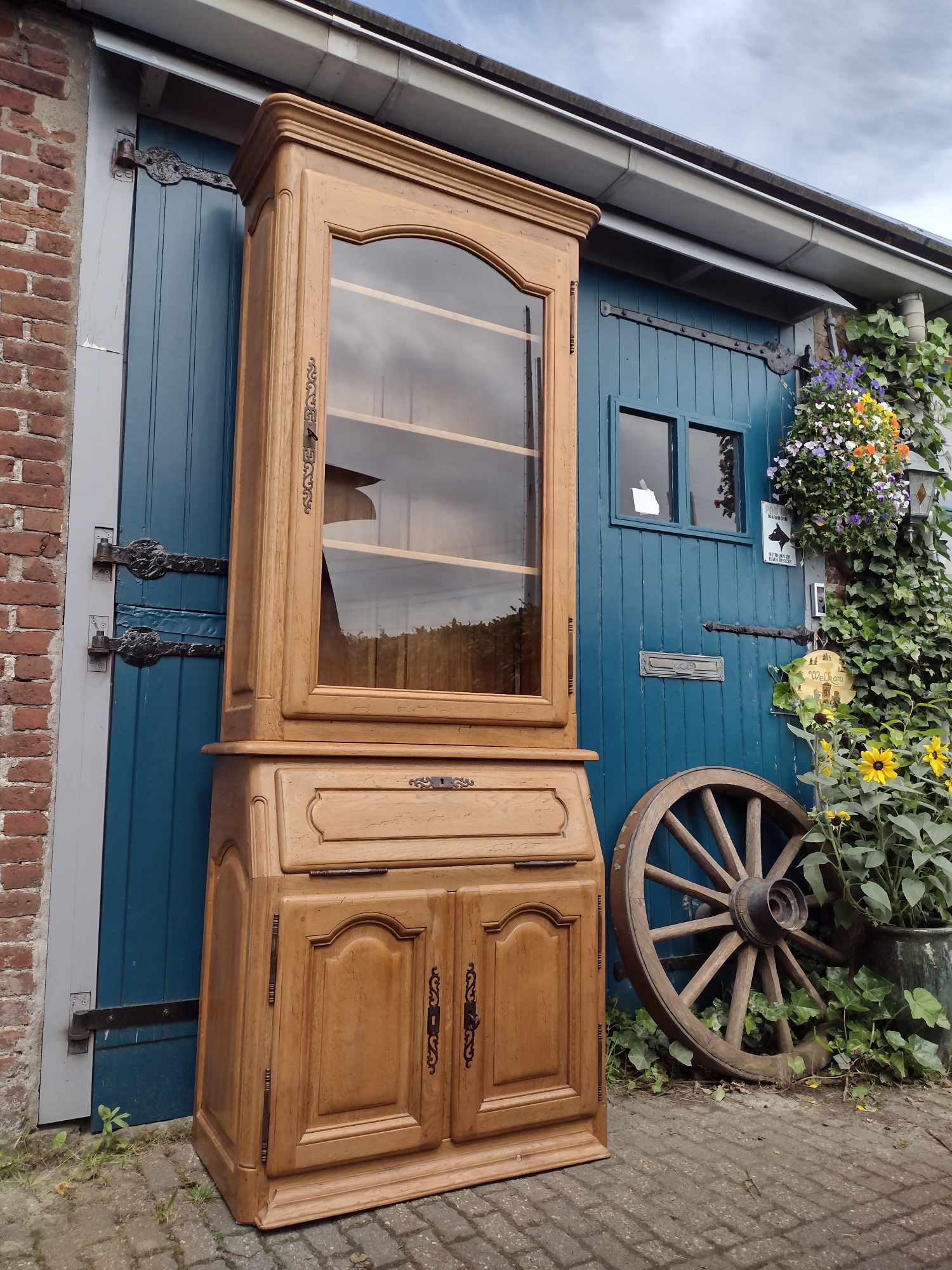 Hoge vitrinekast secretaire - Image 2