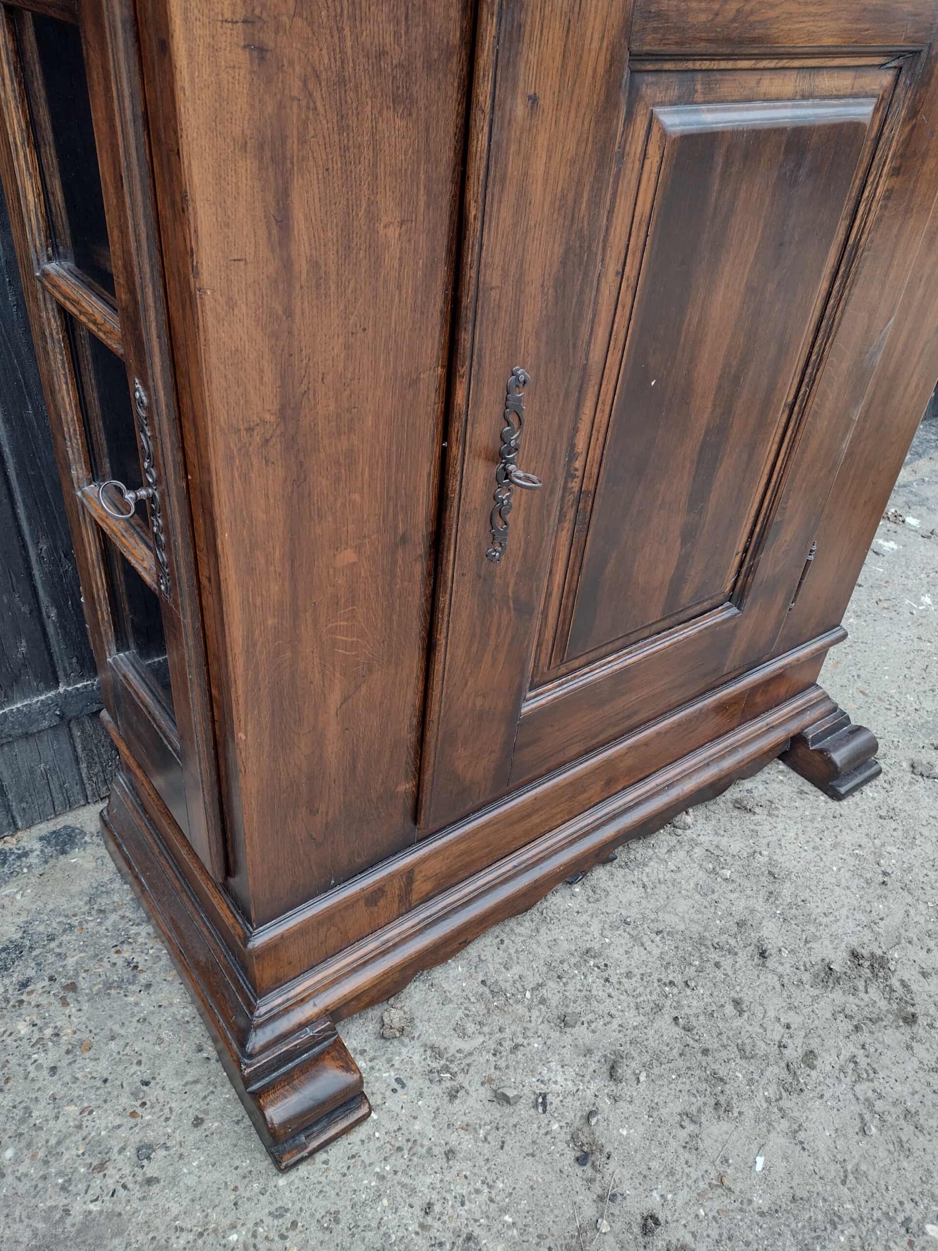 Prachtige eikenhouten kast met vitrinedeur - Image 2