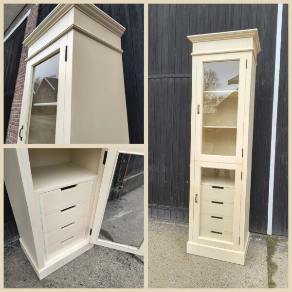 hoge vitrinekast archiefkast boekenkast