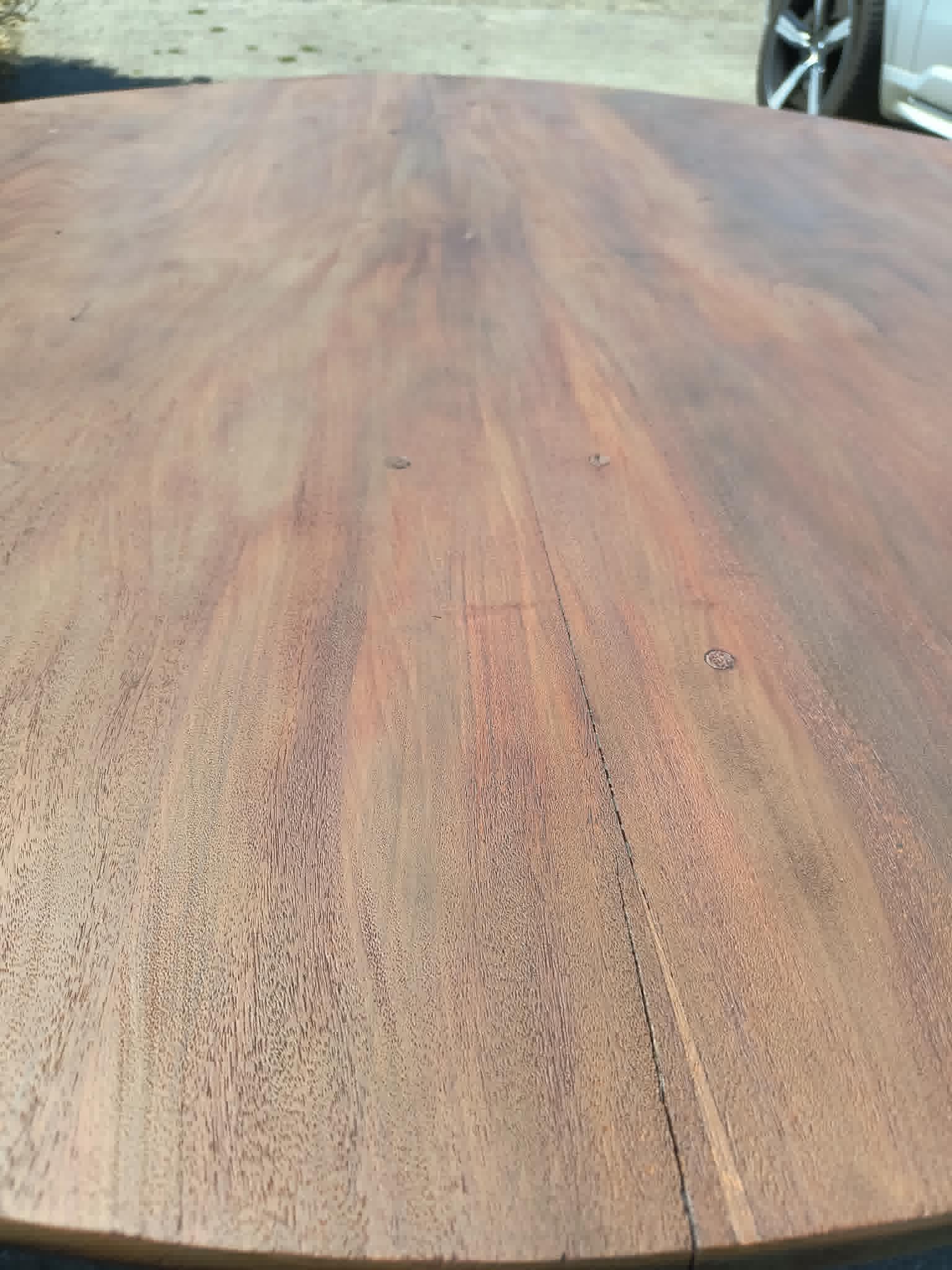 Ronde notenhouten tafel vergrijsd met mat zwart - Image 2